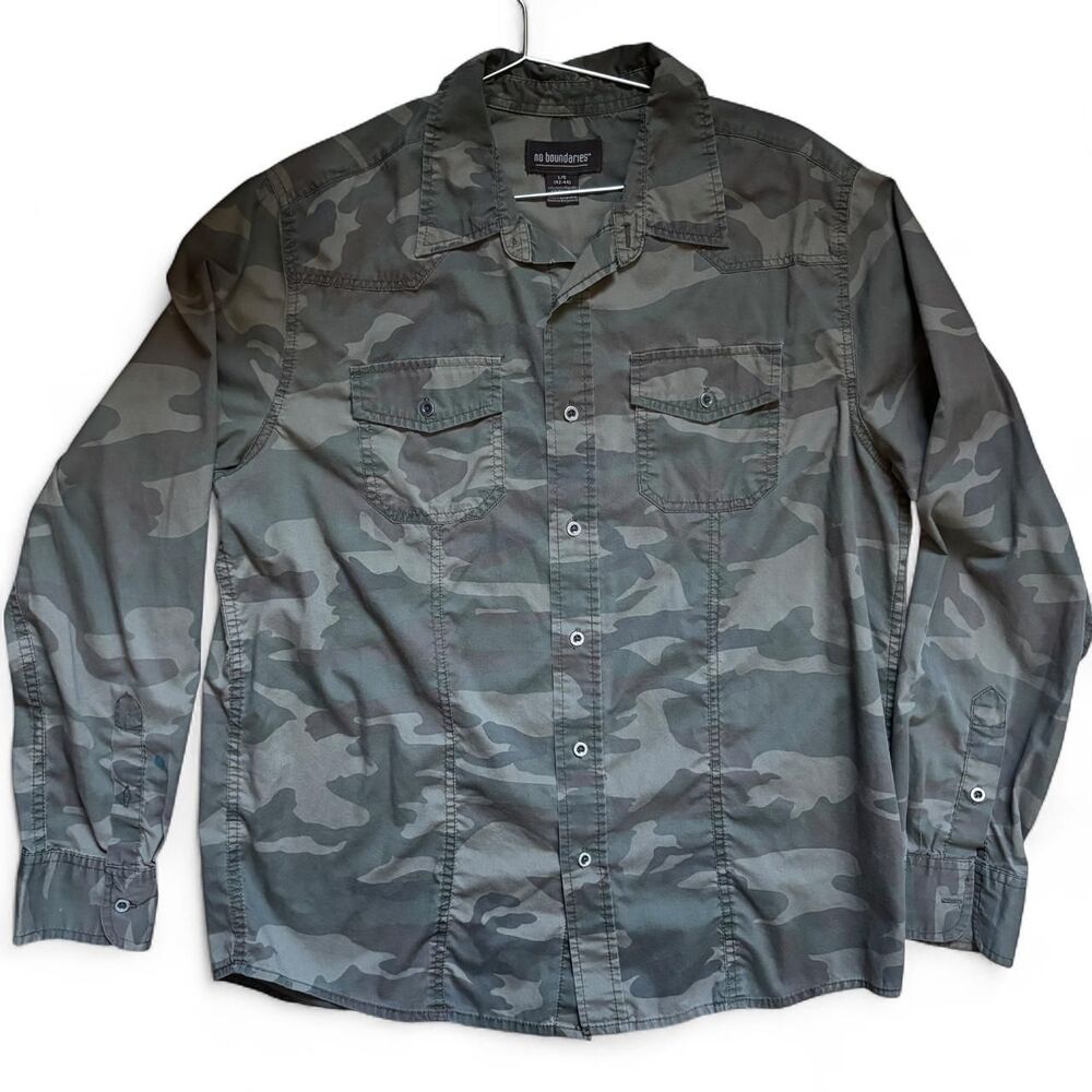 Vintage Y2k No Boundaries Camo Green Long Sleeve Button Up Shirt Grunge